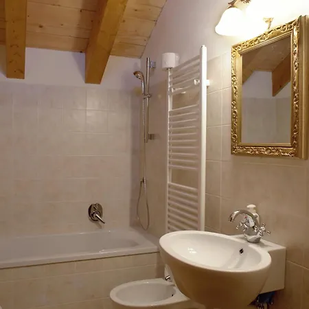 迪瓦尔希住宅酒店 格雷索拉特里尼泰